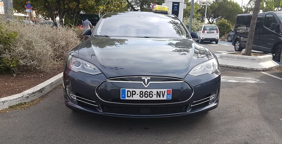 Véhicule Tesla Nîmes Véhicule Tesla Nîmes écologique